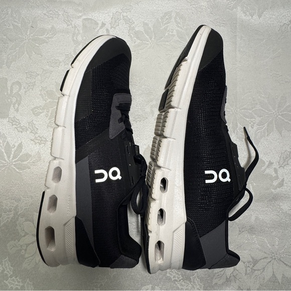 On Running Cloudrift Running Shoe Men’s 9 Black/White Like New - Picture 14 of 15